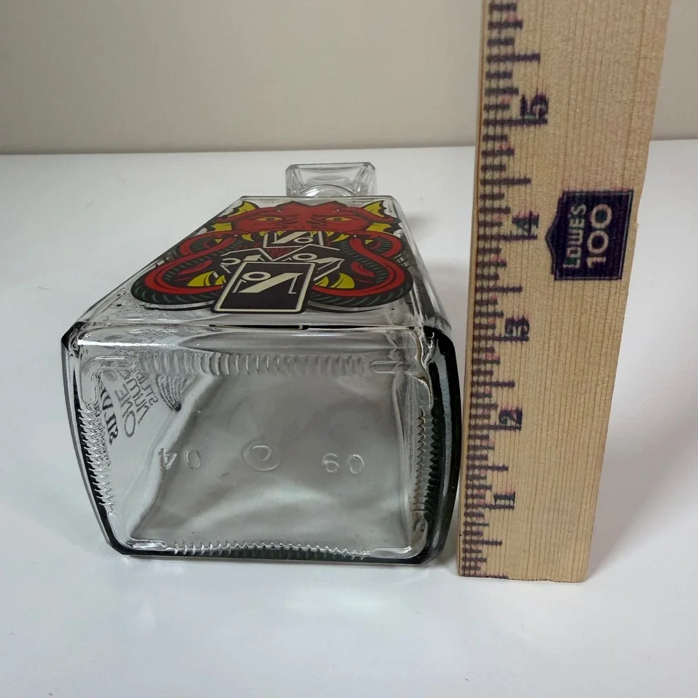 1800 Essential Silver Tequila Bottle Limited Edition Studio Glass Decanter‎